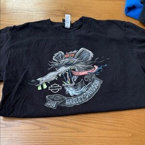 Harley-Davidson Black Graphic Tee with Bold Design